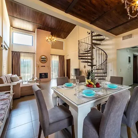 Villa Kampos *