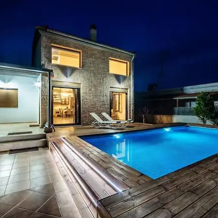 Kampos Villa *